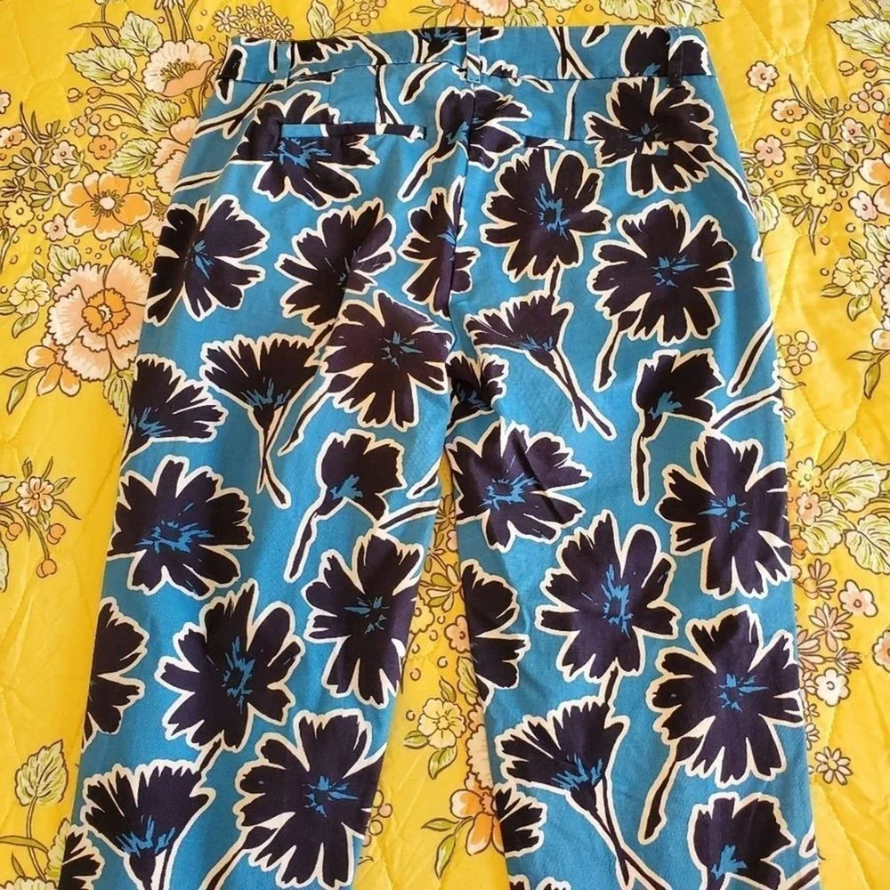 J. Crew floral straight leg cropped pants‎ Size 2